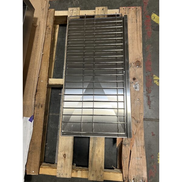 Scratch and Dent Vollrath CM4-24035PA JW30PA 35" Plate Activated Countertop Cheese Melter - 240V