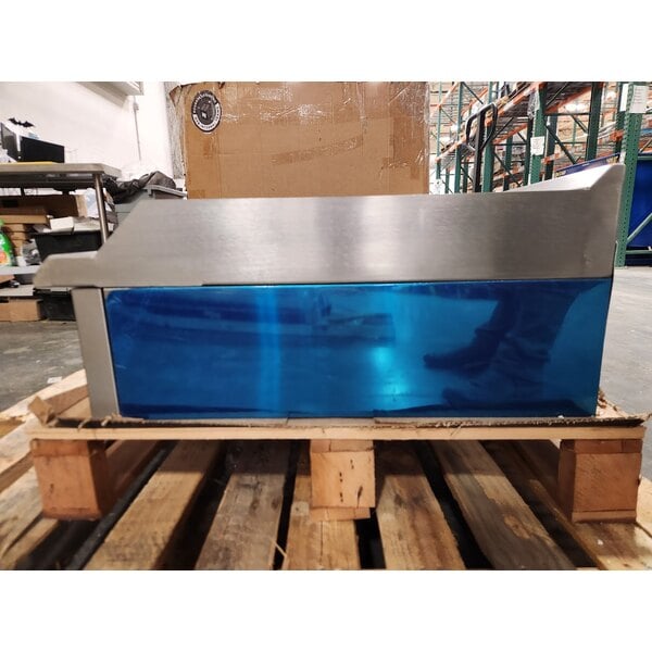 Scratch and Dent Avantco Chef Series CAG-24-MG 24" Countertop Gas Griddle with Manual Controls - 60,000 BTU