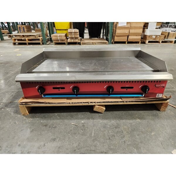 Scratch and Dent Avantco Chef Series CAG-48-MG 48" Countertop Gas Griddle with Manual Controls - 120,000 BTU