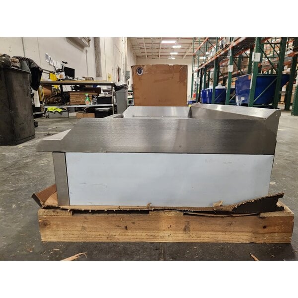 Scratch and Dent Avantco Chef Series CAG-48-MG 48" Countertop Gas Griddle with Manual Controls - 120,000 BTU