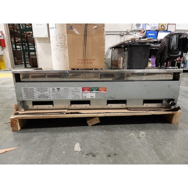 Scratch and Dent Avantco Chef Series CAG-48-MG 48" Countertop Gas Griddle with Manual Controls - 120,000 BTU