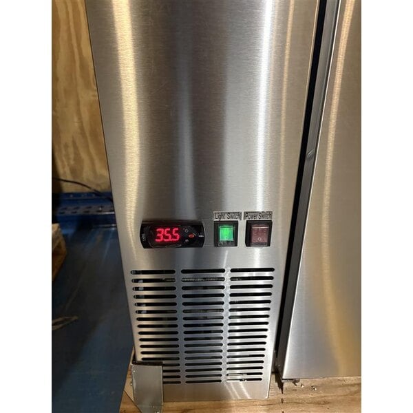 Scratch and Dent Avantco UDD-4-HC-S (2) Four Tap Kegerator Beer Dispenser - Stainless Steel, (3) 1/2 Keg Capacity