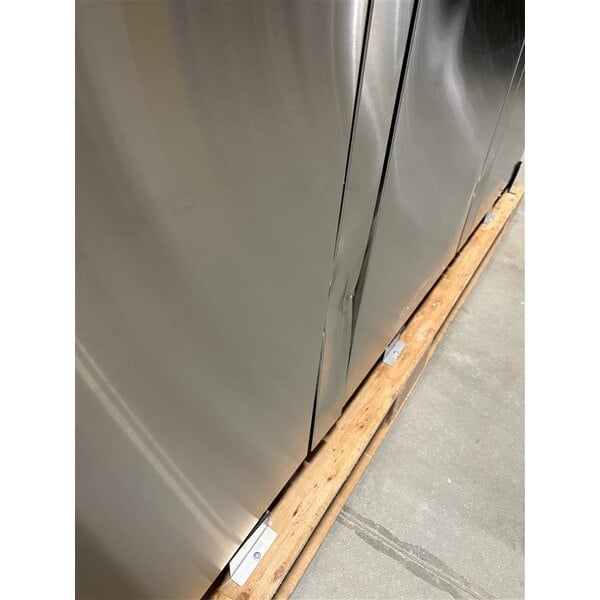 Scratch and Dent Avantco UDD-4-HC-S (2) Four Tap Kegerator Beer Dispenser - Stainless Steel, (3) 1/2 Keg Capacity