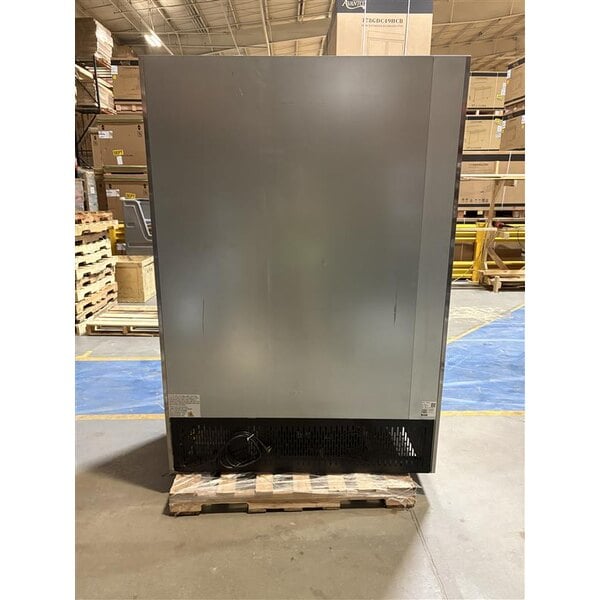 Scratch and Dent Avantco A-49F-HC 54" Solid Door Reach-In Freezer