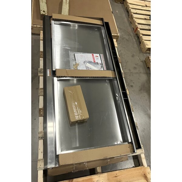 Scratch and Dent Cooking Performance Group GT-CPG-60-NL 60" Gas Countertop Griddle with Thermostatic Controls - 150,000 BTU