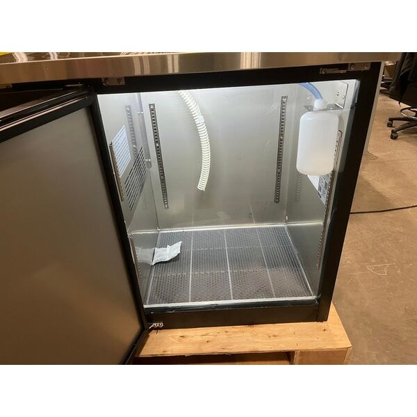 Scratch and Dent Avantco UDD-36-HC 36" Black Triple Tap Kegerator Beer Dispenser - (1) 1/2 Keg Capacity