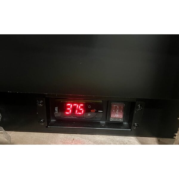 Scratch and Dent Avantco HBB-80-HC 80" Black Horizontal Bottle Cooler