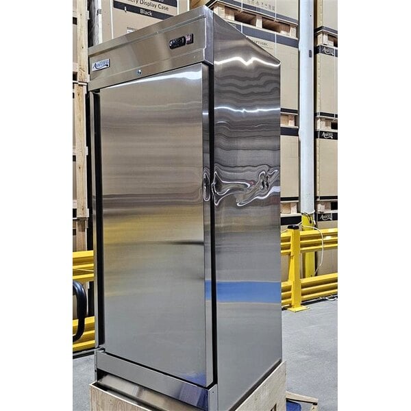Scratch and Dent Avantco SS-1F-HC 29" Stainless Steel Solid Door Reach-In Freezer