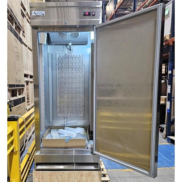 Scratch and Dent Avantco SS-1F-HC 29" Stainless Steel Solid Door Reach-In Freezer
