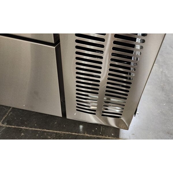 Scratch and Dent Avantco CBE-60-HC 60" 2 Drawer Refrigerated Chef Base