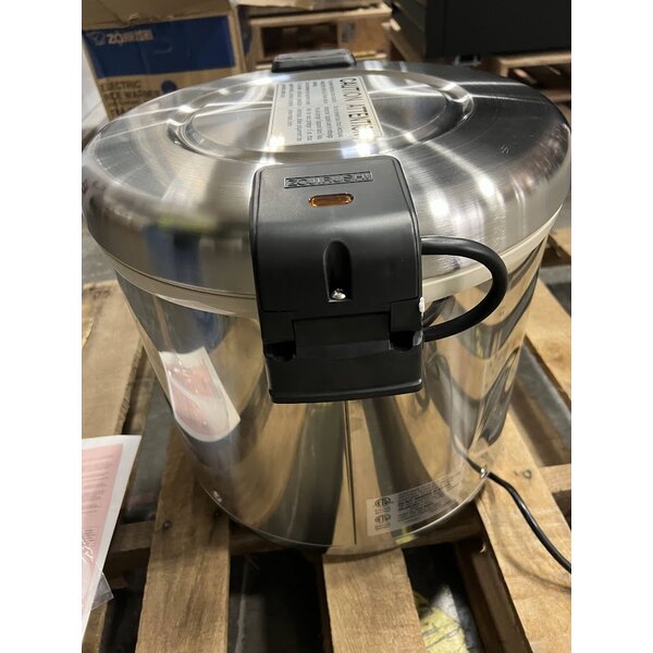 Scratch and Dent Zojirushi THA-803SA 88 Cup (Cooked) Stainless Steel Electric Rice Warmer with Removable Pot - 120V, 77W