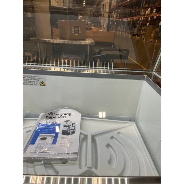 Scratch and Dent Avantco CPW-47-HC 47 1/8" 8 Tub White Deluxe Ice Cream Dipping Cabinet