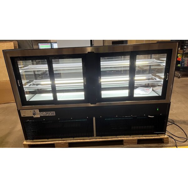 Scratch and Dent Avantco BCD-72 72" Curved Glass Black Dry Bakery Display Case