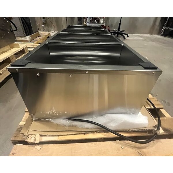 Scratch and Dent Avantco STE-4SA Four Pan Open Well Electric Steam Table with Undershelf - 120V, 2000W