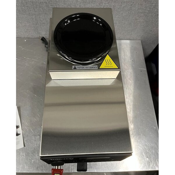 Scratch and Dent Avantco CMAD2 Digital Automatic Coffee Maker with 1 Upper and 1 Lower Decanter