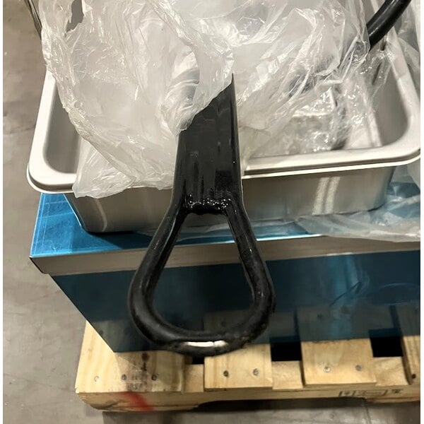 Scratch and Dent Cooking Performance Group EF302 30 lb. Dual Tank Heavy-Duty Electric Countertop Fryer - 208/240V, 8400/11,000W