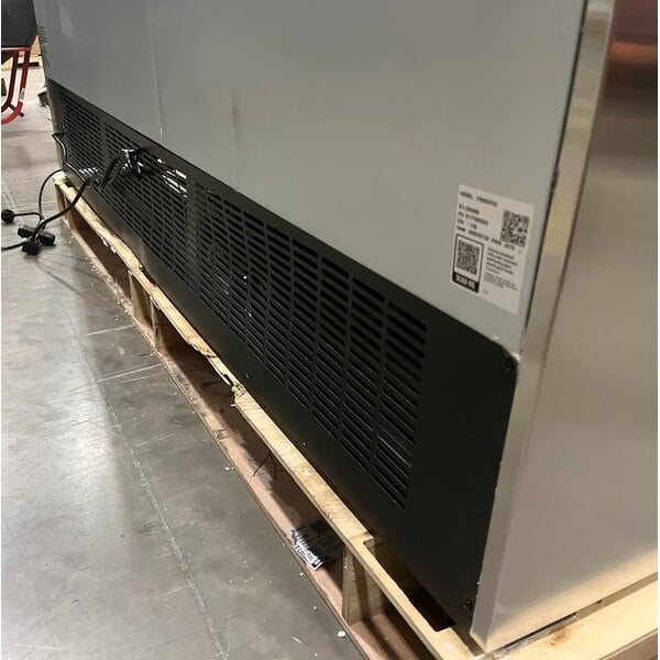 Scratch and Dent Avantco SS-3F-HC 81 5/16" Stainless Steel Solid Door Reach-In Freezer