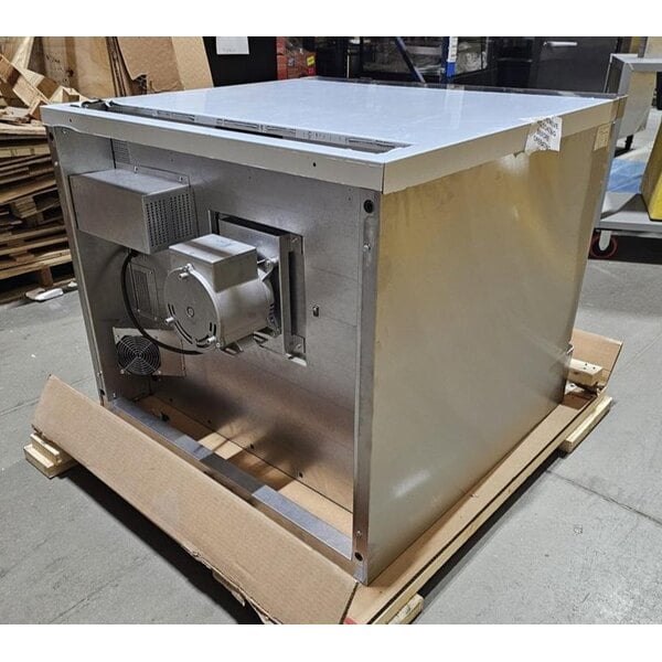 Scratch and Dent Blodgett ZEPHAIRE-100-E Single Deck Full Size Standard Depth Electric Convection Oven with Draft Diverter -220/240V, 1 Phase, 11kW