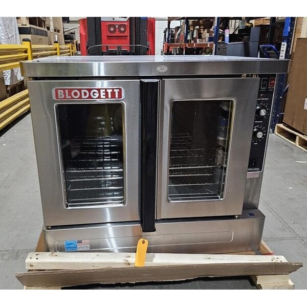 Scratch and Dent Blodgett ZEPHAIRE-100-E Single Deck Full Size Standard Depth Electric Convection Oven with Draft Diverter -220/240V, 1 Phase, 11kW