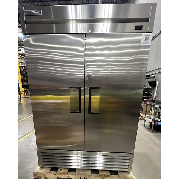 Scratch and Dent True TS-49-HC 54 1/8" Stainless Steel Solid Door Reach-In Refrigerator