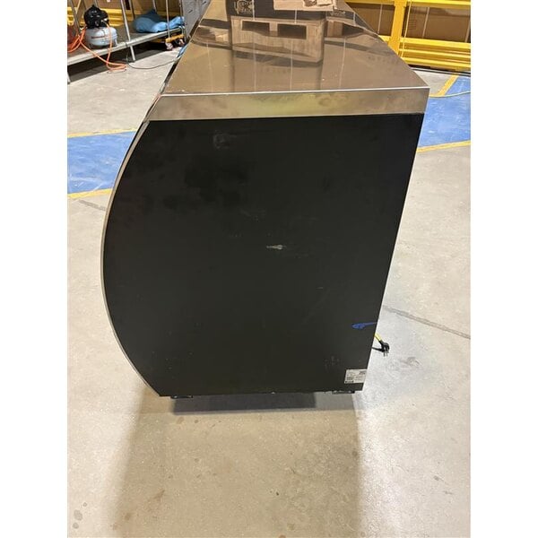 Scratch and Dent Avantco DLC82-HC-B 82" Black Curved Glass Refrigerated Deli Case