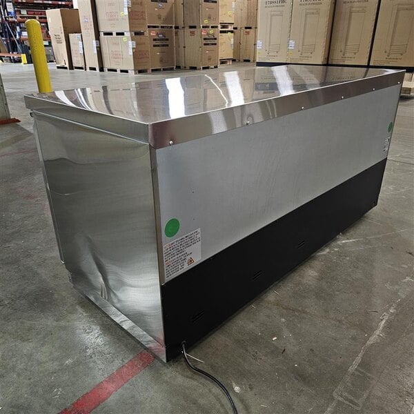 Scratch and Dent Avantco ZUC-72R-HC 72" Front Breathing Undercounter Refrigerator