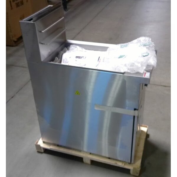 Scratch and Dent Cooking Performance Group FFOP50 Natural Gas 50 lb. Stainless Steel Open Pot Floor Fryer - 120,000 BTU