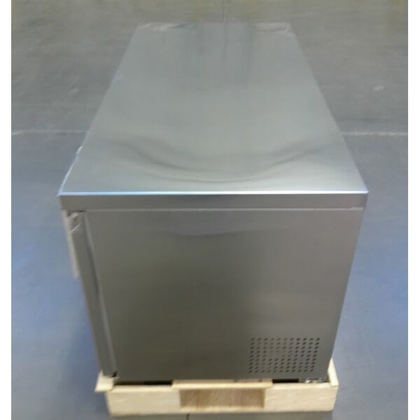 Scratch and Dent Avantco SS-UC-60R-HC 60" Undercounter Refrigerator