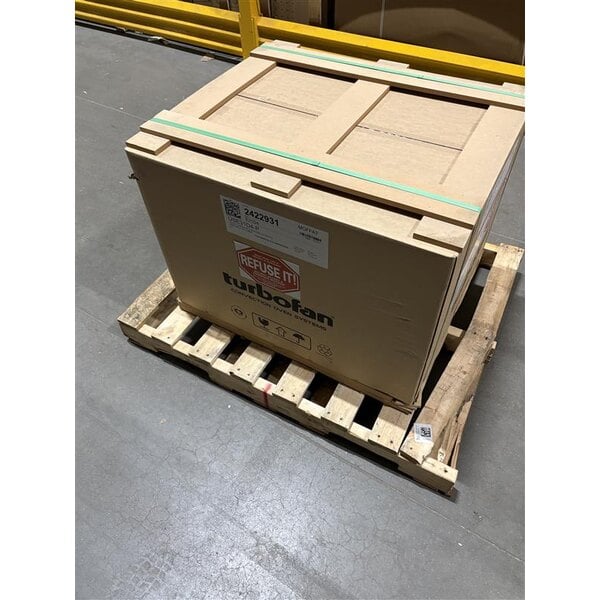 Scratch and Dent Moffat USE31D4-P Turbofan Single Deck Half Size Electric Convection Oven / Broiler with Digital Controls - 208V, 1 Phase, 2.9 kW