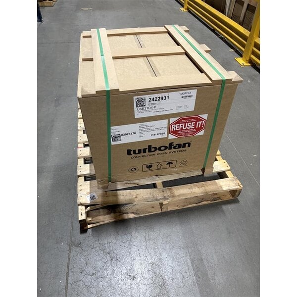 Scratch and Dent Moffat USE31D4-P Turbofan Single Deck Half Size Electric Convection Oven / Broiler with Digital Controls - 208V, 1 Phase, 2.9 kW