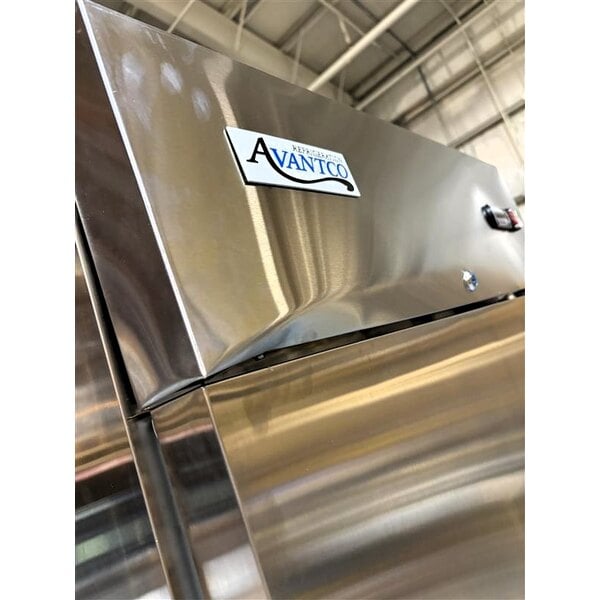 Scratch and Dent Avantco A-23F-HC 29" Solid Door Reach-In Freezer