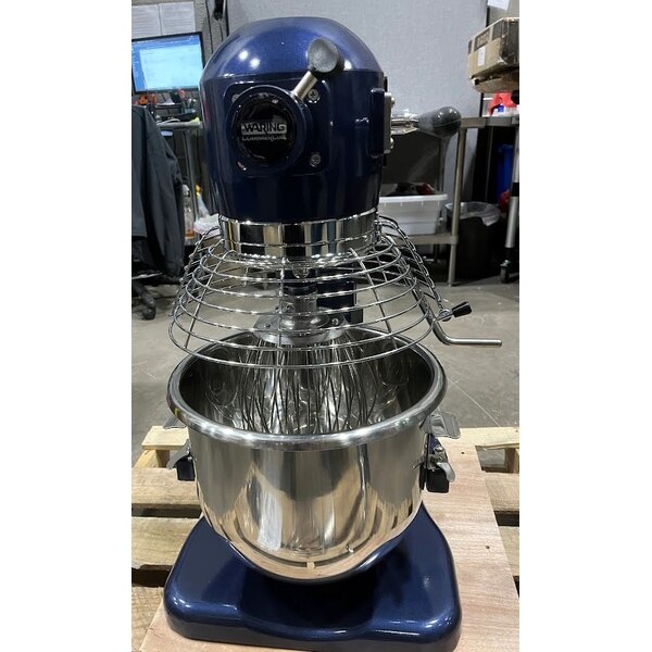 Scratch and Dent Waring Luna WSM20LT 20 Qt. Planetary Stand Mixer with Guard, Timer, and Standard Accessories - 120V, 1 hp