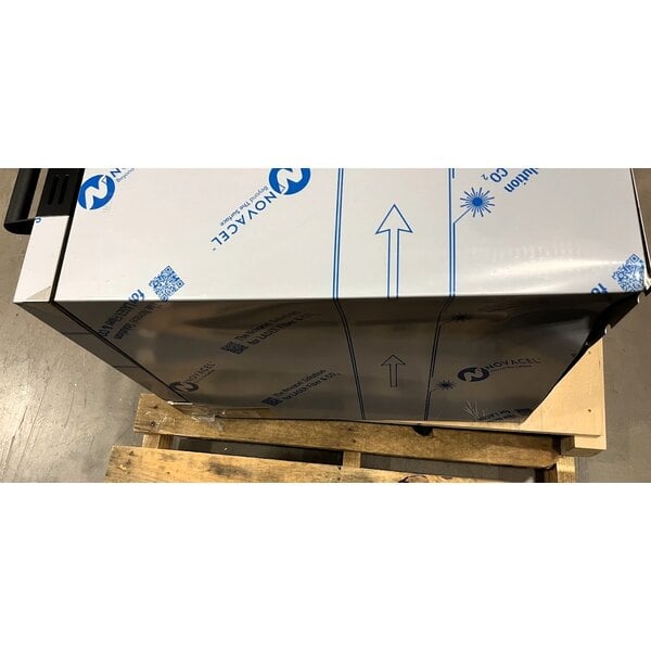 Scratch and Dent Moffat E27M3-T Turbofan Single Deck Full Size Electric Convection Oven with Mechanical Controls - 220-240V, 1 Phase, 4.7 kW