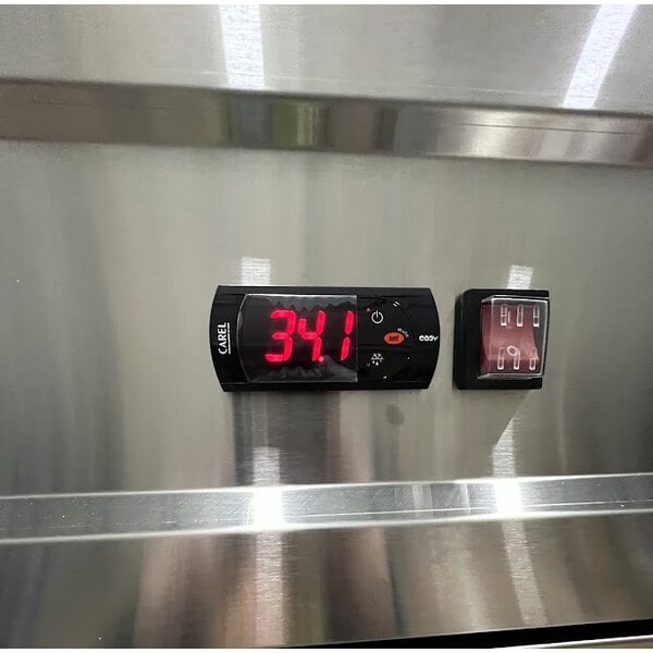 Scratch and Dent Avantco SS-3R-HC 81 5/16" Stainless Steel Solid Door Reach-In Refrigerator