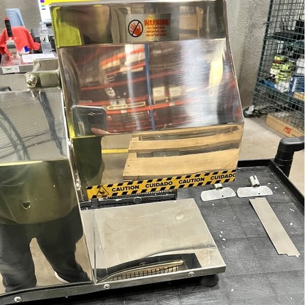 Scratch and Dent Avantco MT64 Stainless Steel 64 Blade Meat Tenderizer with 3/8" Meat Stripper Attachment - 115V, 1/2 hp