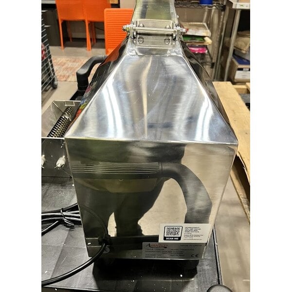 Scratch and Dent Avantco MT64 Stainless Steel 64 Blade Meat Tenderizer with 3/8" Meat Stripper Attachment - 115V, 1/2 hp