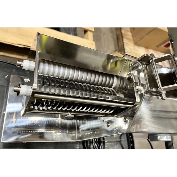 Scratch and Dent Avantco MT64 Stainless Steel 64 Blade Meat Tenderizer with 3/8" Meat Stripper Attachment - 115V, 1/2 hp