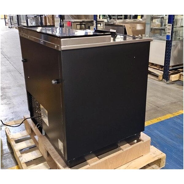 Scratch and Dent Avantco GF36-HC 36" Black Glass Froster / Plate Chiller - 115V