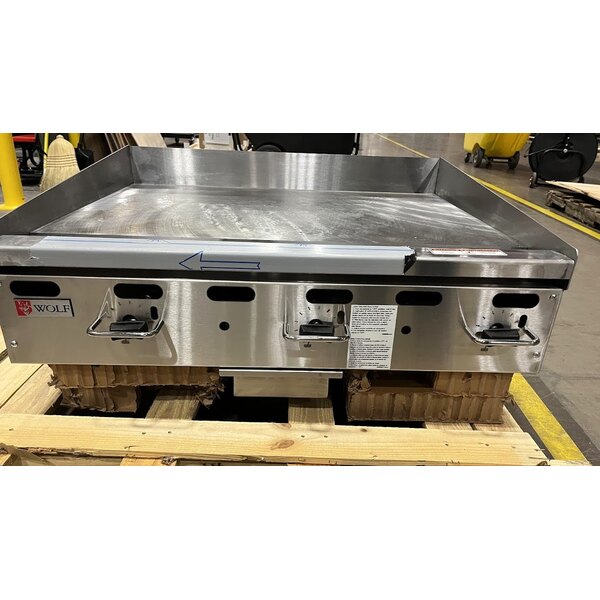 Scratch and Dent Wolf by Vulcan AGM36-NAT Natural Gas 36" Heavy-Duty Gas Countertop Griddle with Manual Controls - 81,000 BTU