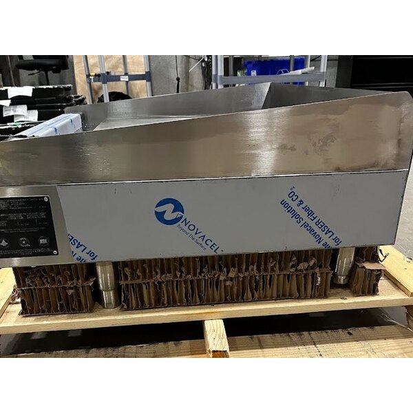 Scratch and Dent Wolf by Vulcan AGM36-NAT Natural Gas 36" Heavy-Duty Gas Countertop Griddle with Manual Controls - 81,000 BTU