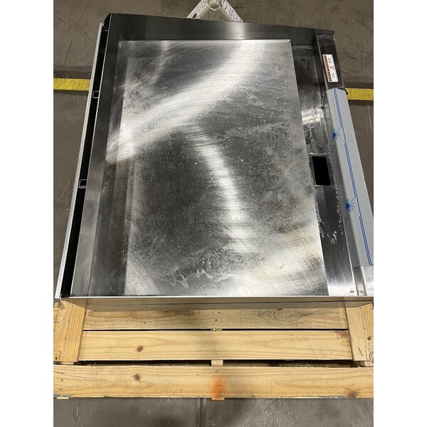 Scratch and Dent Wolf by Vulcan AGM36-NAT Natural Gas 36" Heavy-Duty Gas Countertop Griddle with Manual Controls - 81,000 BTU