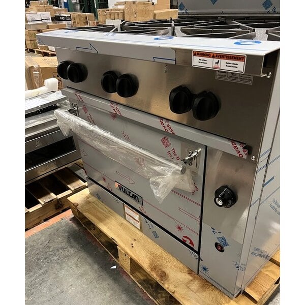 Scratch and Dent Vulcan 36S-6BN Endurance 6 Burner 36" Natural Gas Range with Standard Oven Base - 215,000 BTU