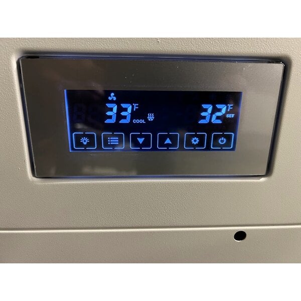 Scratch and Dent Avantco BCF-72-HC 70 7/8" Square Glass White Refrigerated Bakery Display Case