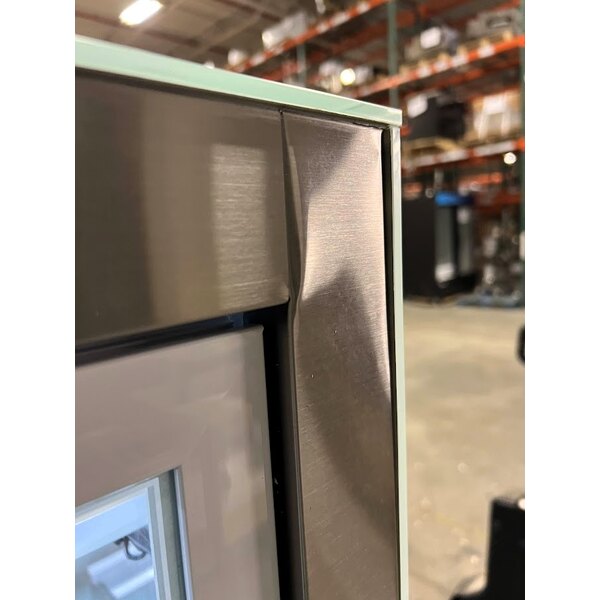 Scratch and Dent Avantco BCF-72-HC 70 7/8" Square Glass White Refrigerated Bakery Display Case