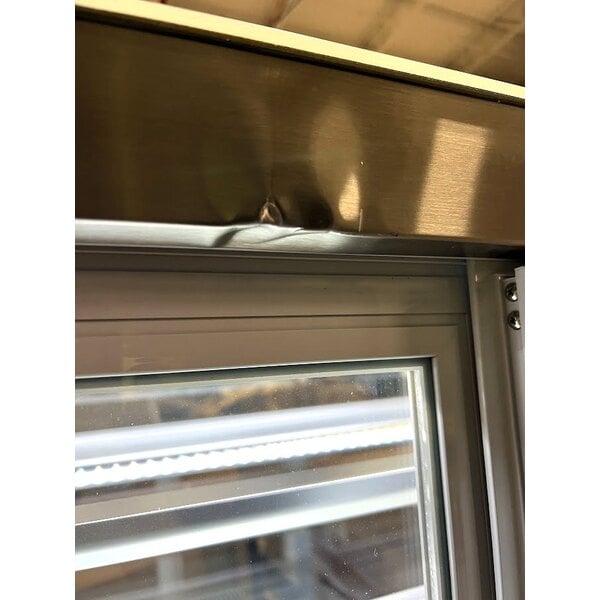 Scratch and Dent Avantco BCF-72-HC 70 7/8" Square Glass White Refrigerated Bakery Display Case