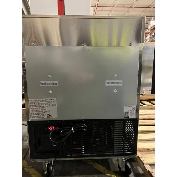 Scratch and Dent Avantco SS-WT-27F-HC 27" One Door Worktop Freezer with 3 1/2" Backsplash