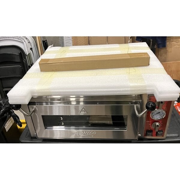 Scratch and Dent Avantco DPO-18-S Single Deck Countertop Pizza/Bakery Oven - 1700W, 120V