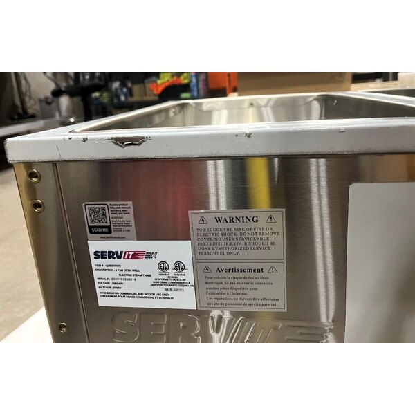 Scratch and Dent ServIt Five Pan Open Well Electric Steam Table with 2-Sided Sneeze Guard, (2) Fixed Tray Slides, and Casters - 208/240V, 3750W