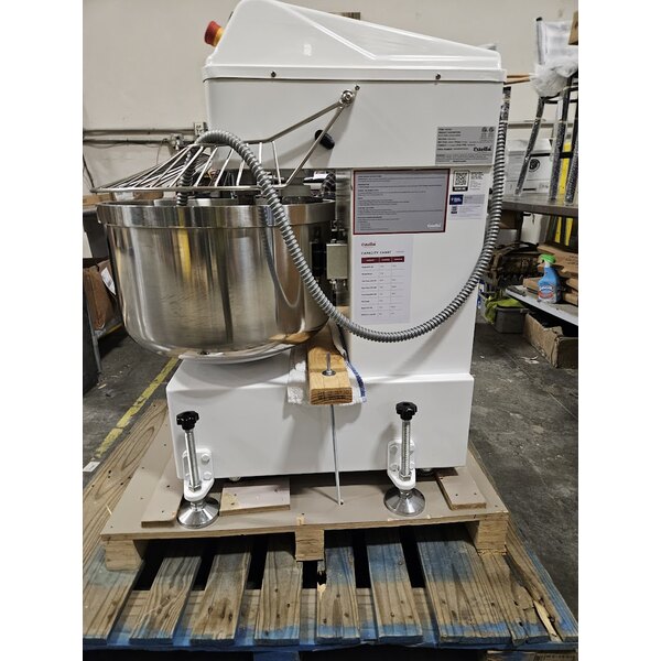 Scratch and Dent Estella SM80 80 Qt. / 116 lb. Two-Speed Spiral Dough Mixer - 220V, 3 Phase, 4 1/4 HP