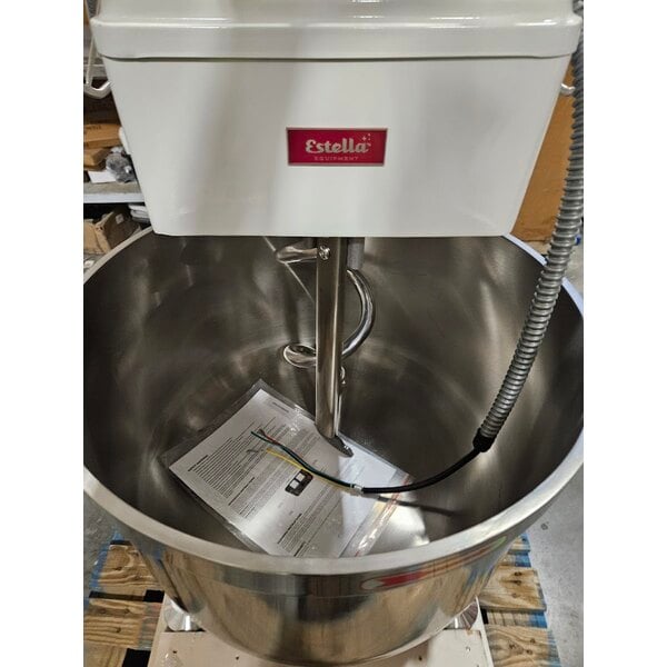 Scratch and Dent Estella SM80 80 Qt. / 116 lb. Two-Speed Spiral Dough Mixer - 220V, 3 Phase, 4 1/4 HP